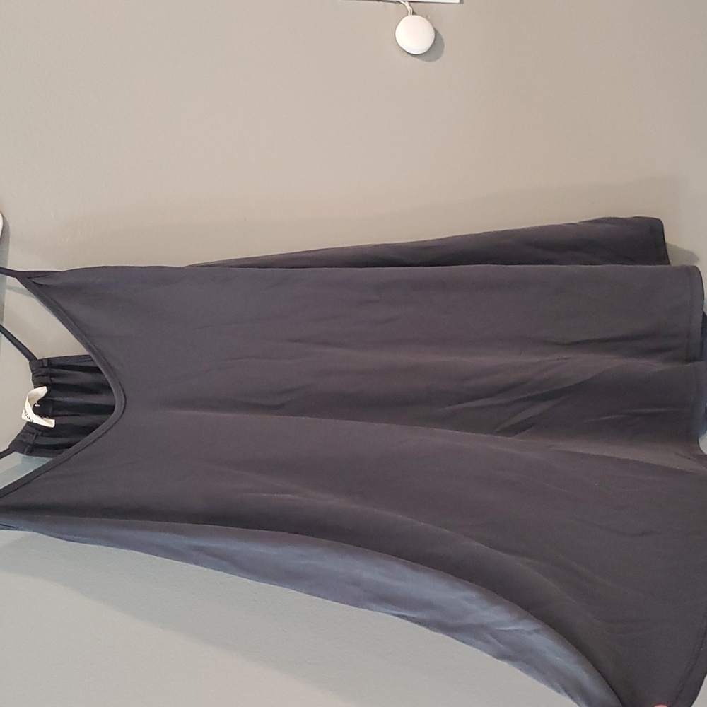 The Tayson Tank- Flowy and Flattering - Picture 2 of 6